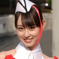 ナオミ 秋山莉奈（あきやま・りな）