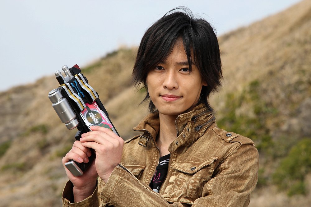 海東大樹 | 仮面ライダー図鑑 | 東映 海東大樹 | 仮面ライダー図鑑 | 東映