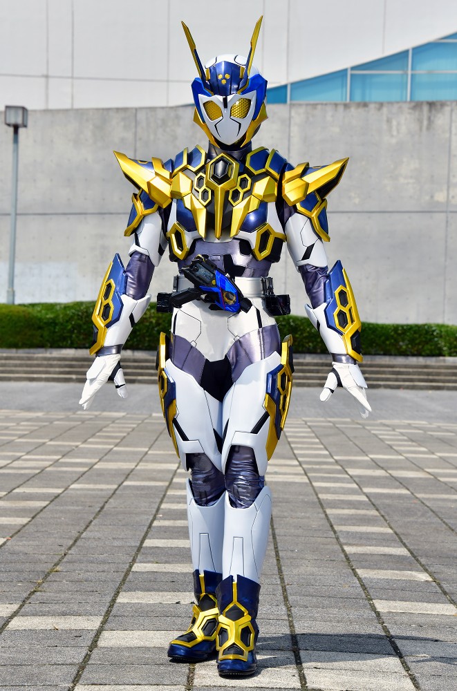 仮面ライダーバルキリー ライトニングホーネット-