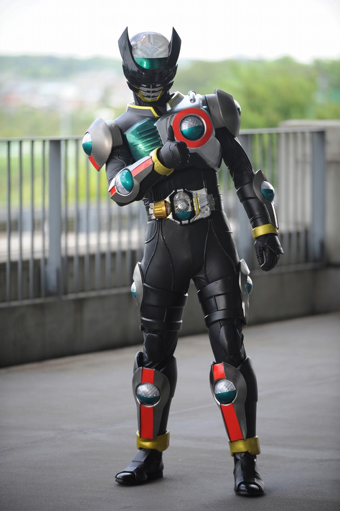 仮面ライダーバース・プロトタイプ | 仮面ライダー図鑑 | 東映