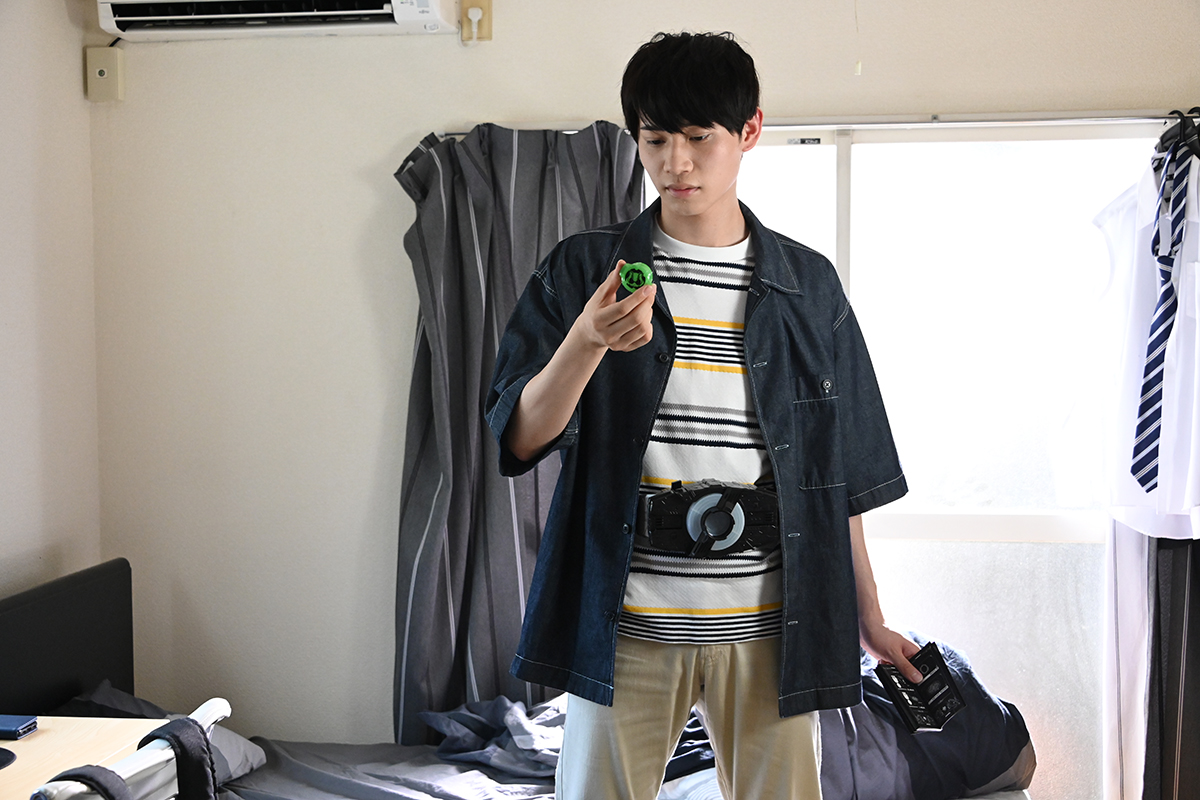 2話 邂逅 宝さがしと盗賊 仮面ライダーweb 公式 東映