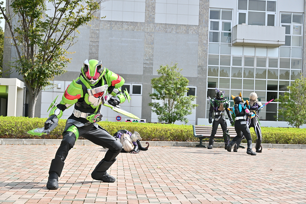 13話 謀略 ドライバーを奪還せよ 仮面ライダーweb 公式 東映