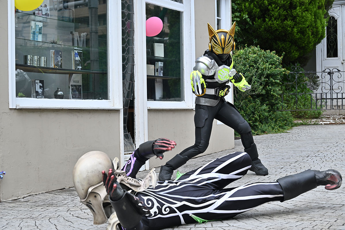 7話 邂逅 ラスボスと缶けり 仮面ライダーweb 公式 東映